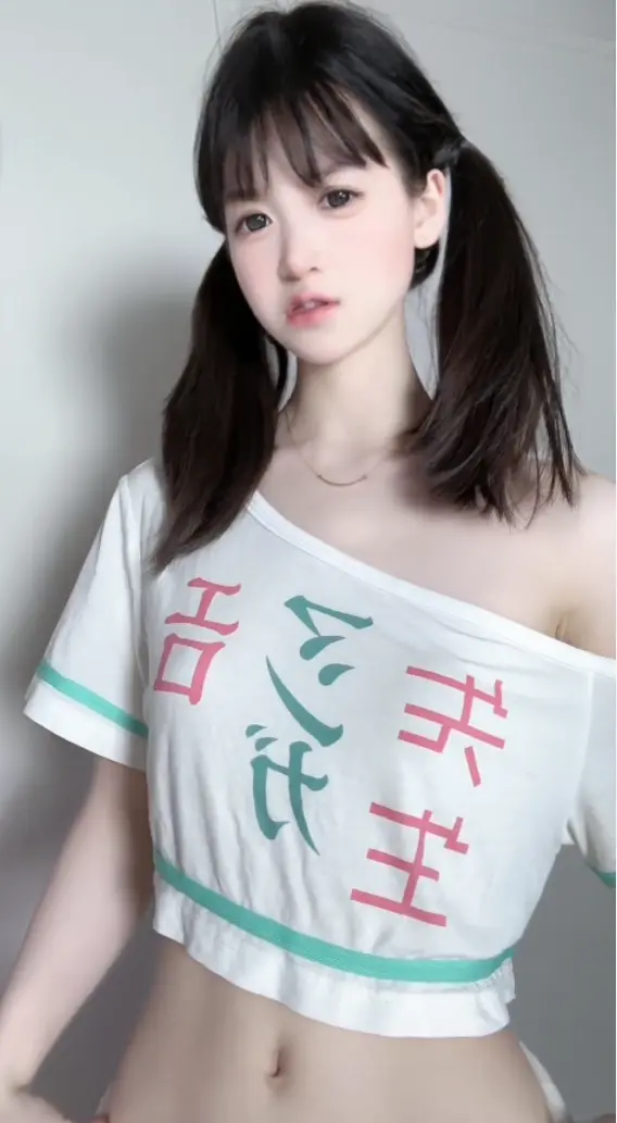 《萌小栖》萌系写真合集完整版-4K超清未删减-会员专属私享资源-内嵌字幕百度网盘